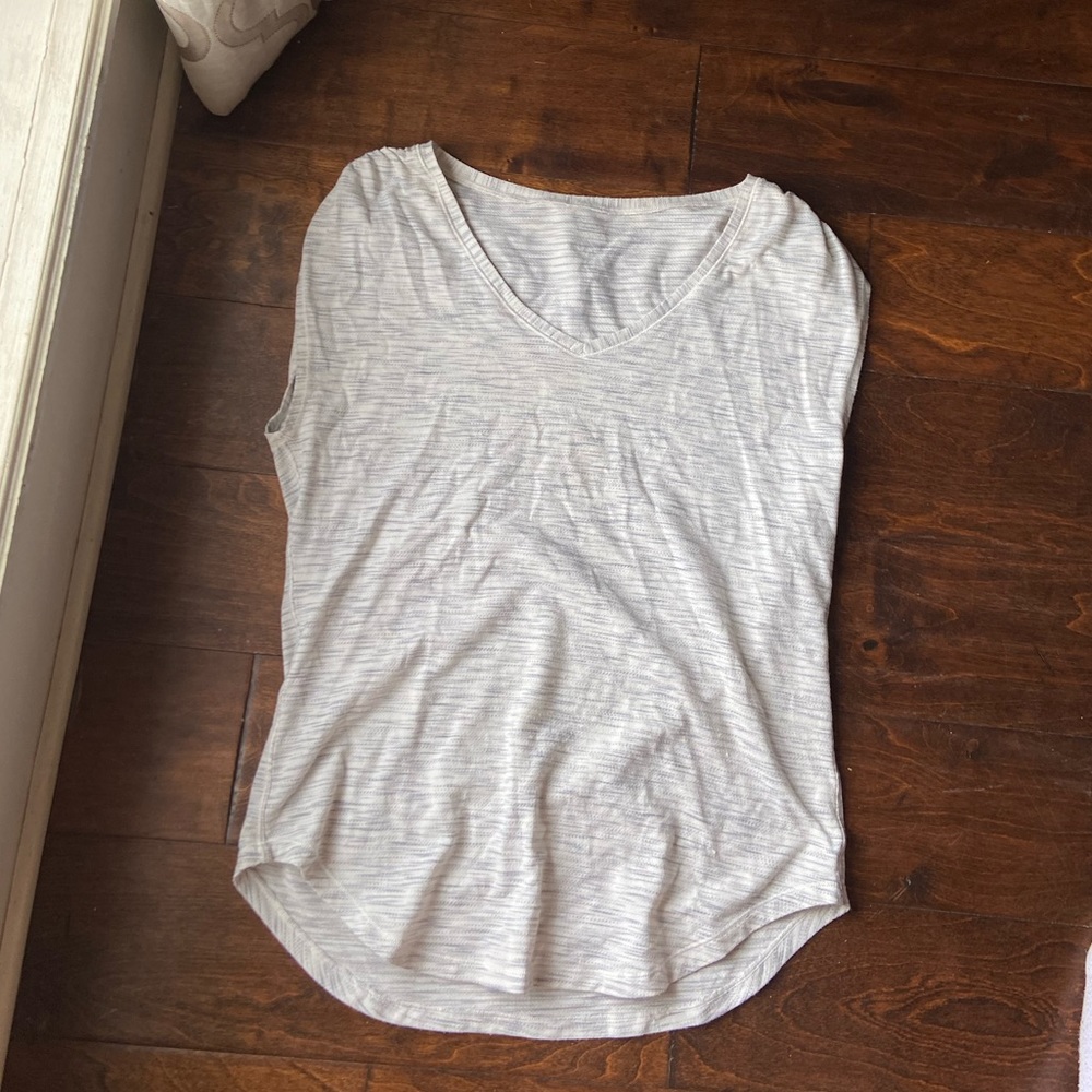 gray lululemon sleeveless top